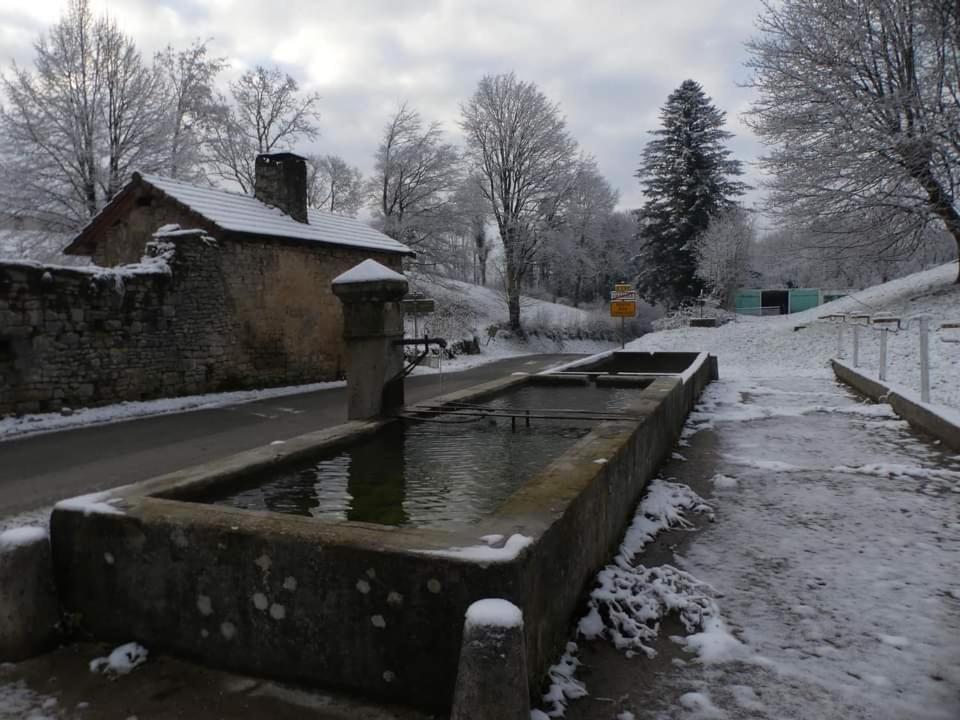 Gite Au Coeur Du Jura Entre Comte Et Vin Jaune, Gite Vin Jaune Chamole Luaran gambar